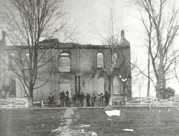 1901 Danville Courthouse burns